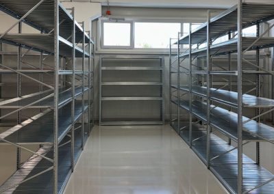 rafturi metalice gri depunere eficienta arhivare