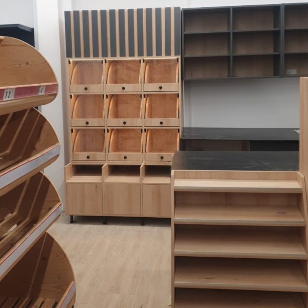 Rafturi metalice comerciale mobilier specializat galerie foto