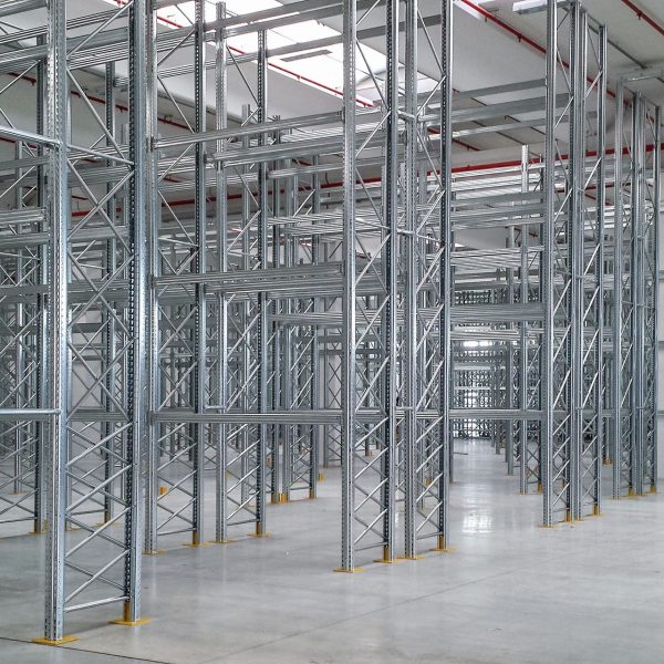 Sistem rafturi metalice heavy-duty pentru aplicații exigente Unibuild 4